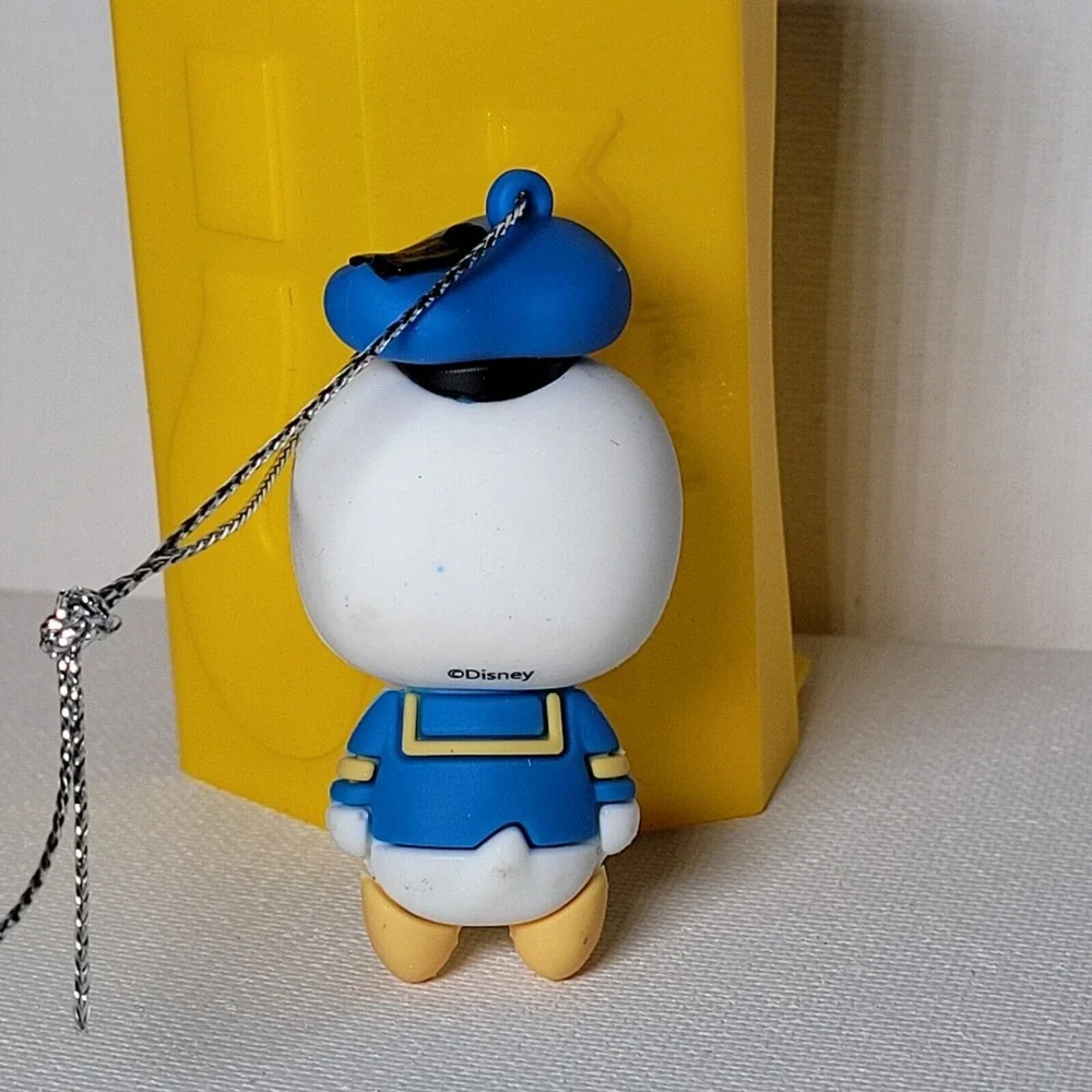 HALLMARK‎ MYSTERY ORNAMENTS DISNEY MICKEY MOUSE & FRIENDS RARE DONALD DUCK